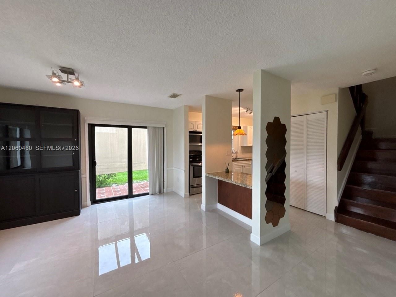 6900 NW 169th St, Unit 137G, Hialeah, FL 33015 Photo