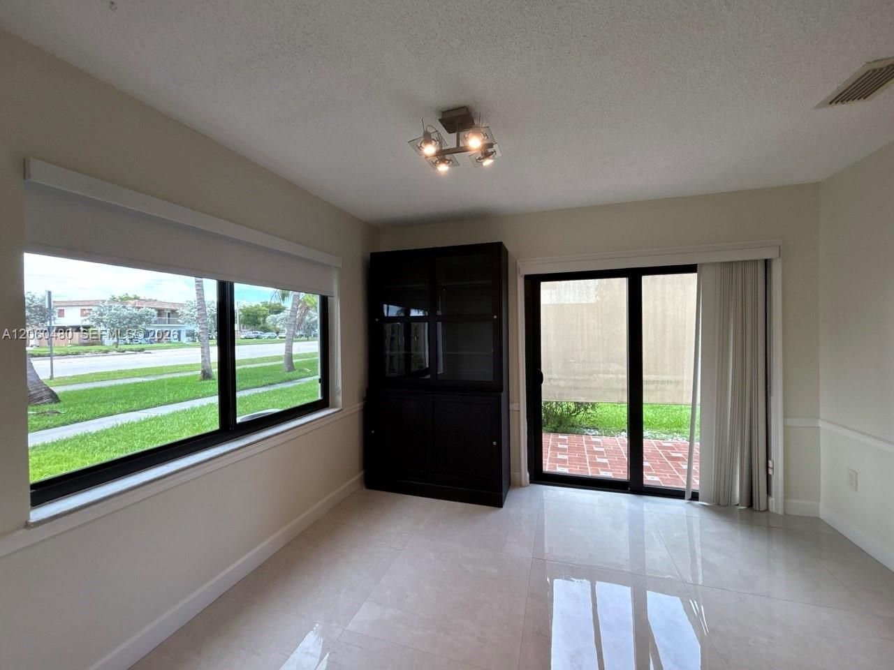 6900 NW 169th St, Unit 137G, Hialeah, FL 33015 Photo