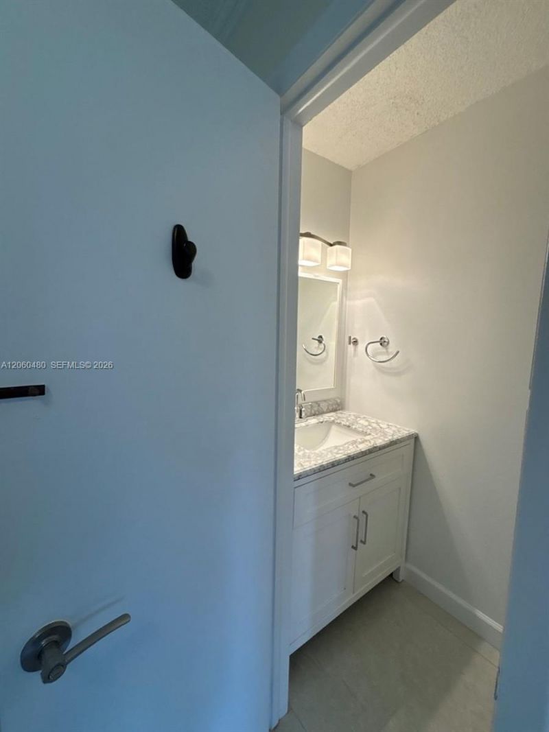 6900 NW 169th St, Unit 137G, Hialeah, FL 33015 Photo