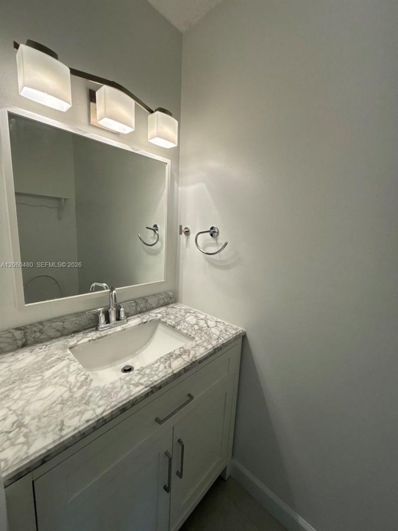 6900 NW 169th St, Unit 137G, Hialeah, FL 33015 Photo
