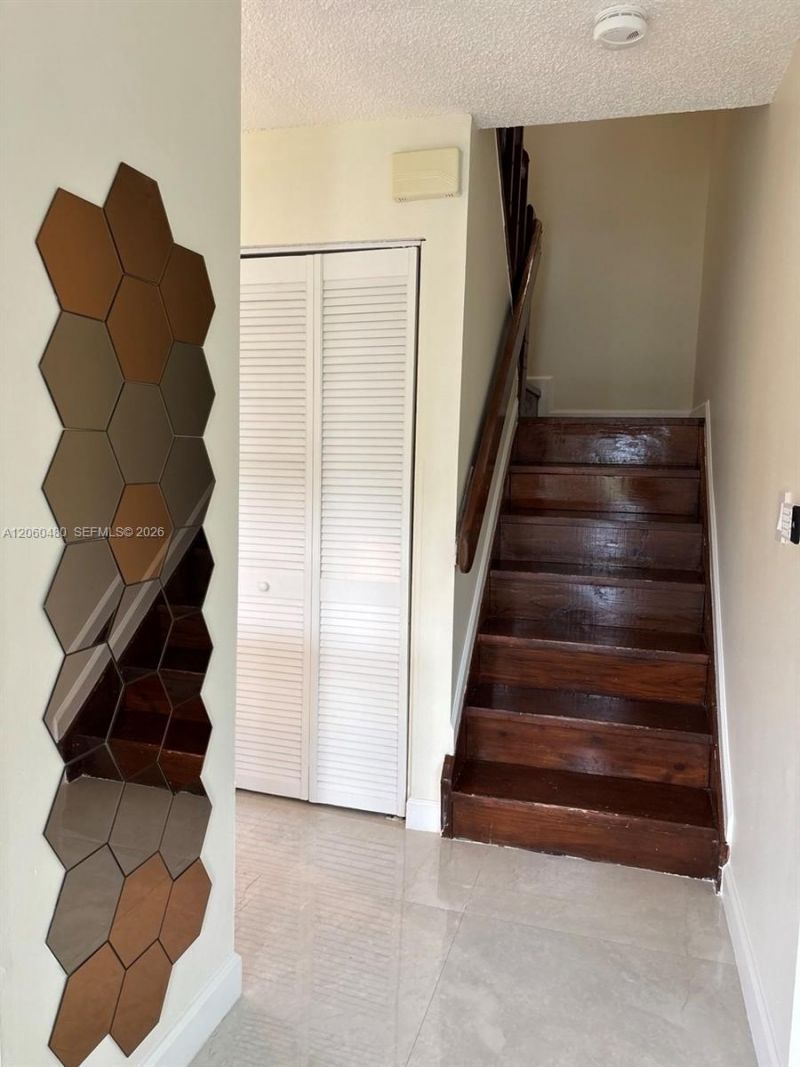 6900 NW 169th St, Unit 137G, Hialeah, FL 33015 Photo