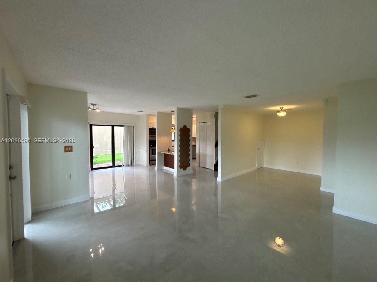 6900 NW 169th St, Unit 137G, Hialeah, FL 33015 Photo
