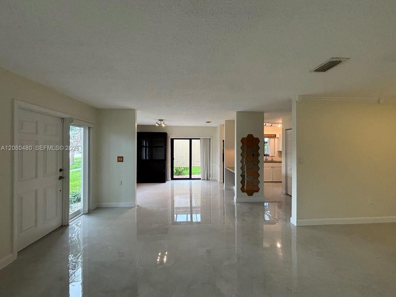 6900 NW 169th St, Unit 137G, Hialeah, FL 33015 Photo