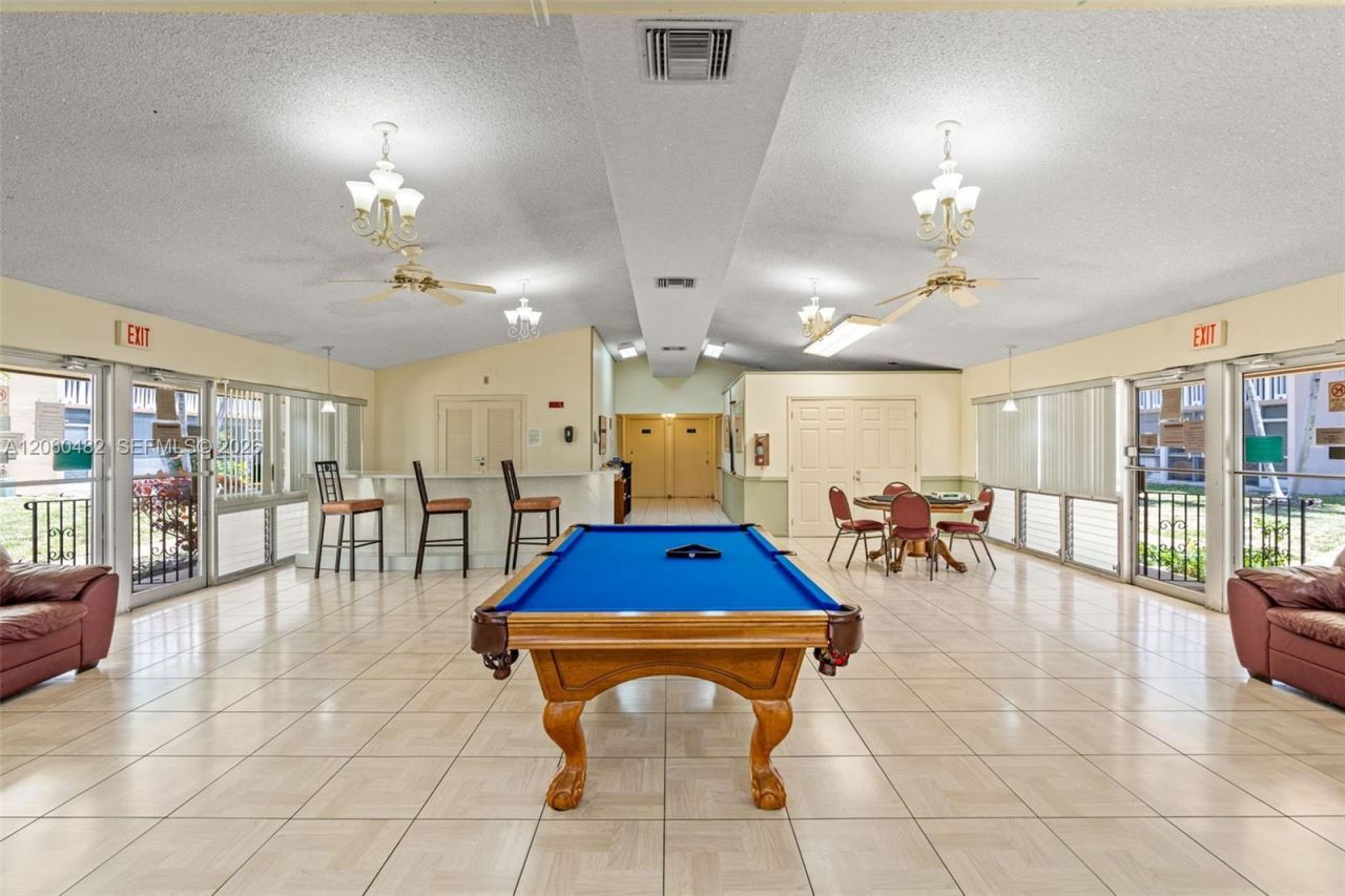 301 NE 14th Ave, Unit 207, Hallandale Beach, FL 33009 Photo