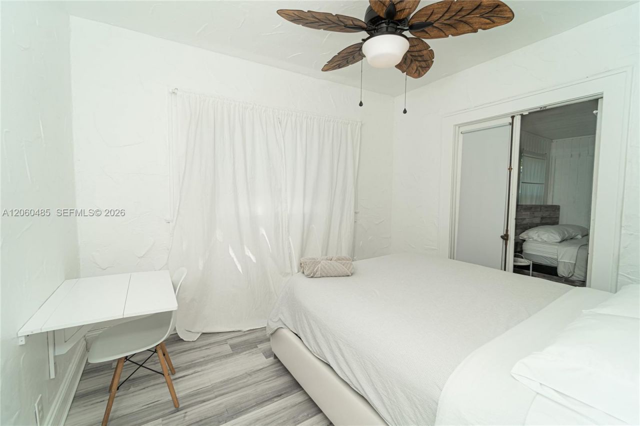 626 NE 4th Ct, Hallandale Beach, FL 33009 Photo