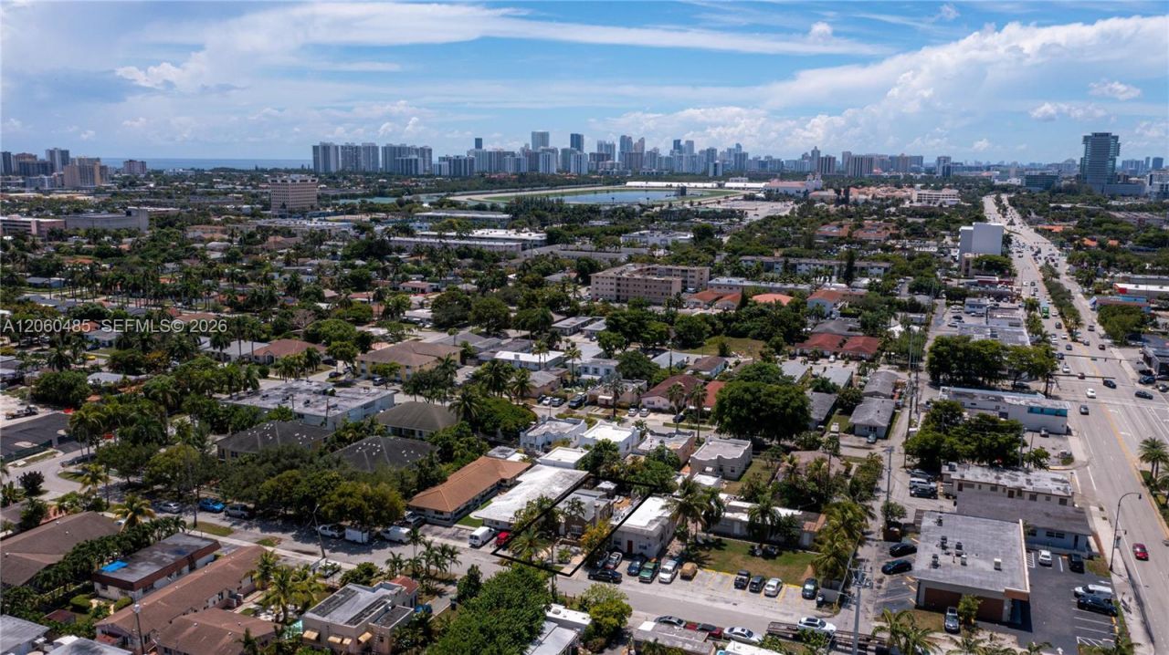 626 NE 4th Ct, Hallandale Beach, FL 33009 Photo