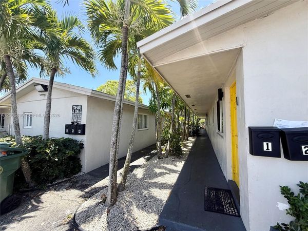 2160 NW 29th St , Unit 6, Oakland Park, FL 33311