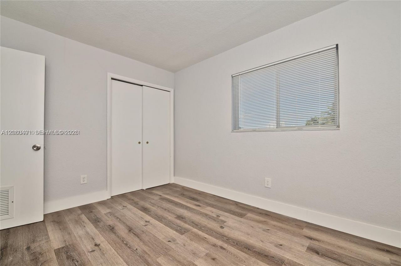 2330 NW 11th St, Unit 47, Miami, FL 33125 Photo