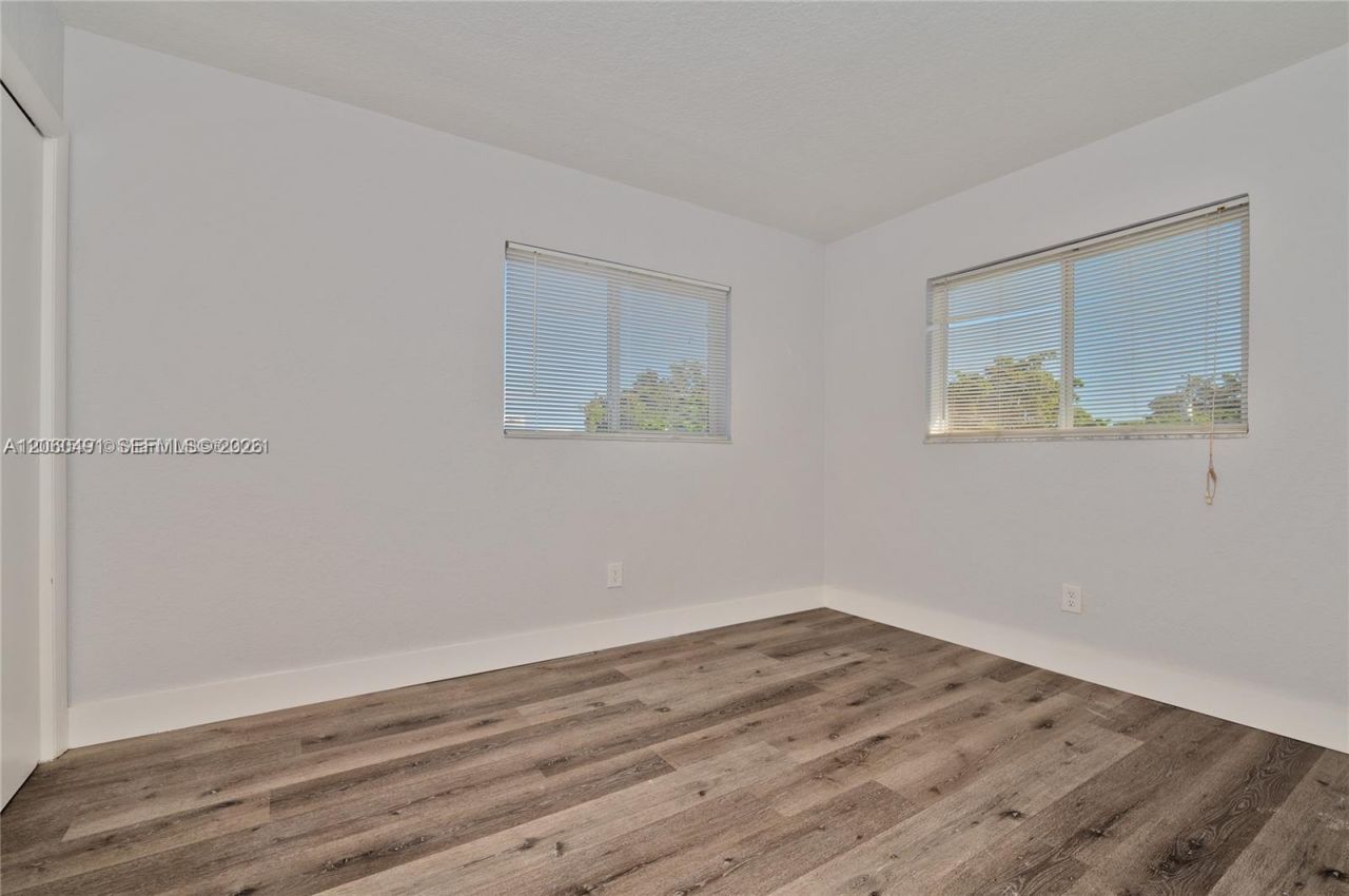 2330 NW 11th St, Unit 47, Miami, FL 33125 Photo
