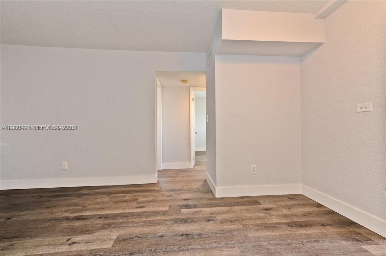 2330 NW 11th St, Unit 47, Miami, FL 33125 Photo