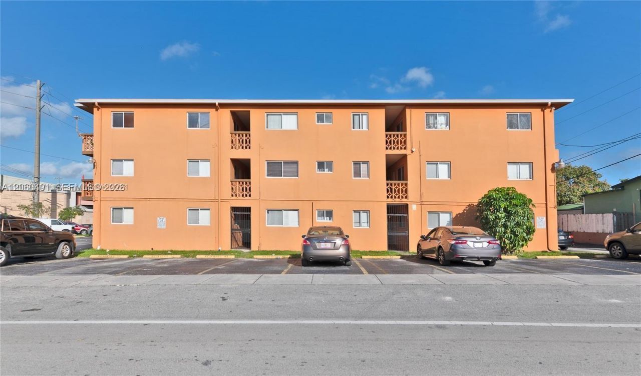 2330 NW 11th St, Unit 47, Miami, FL 33125 Photo