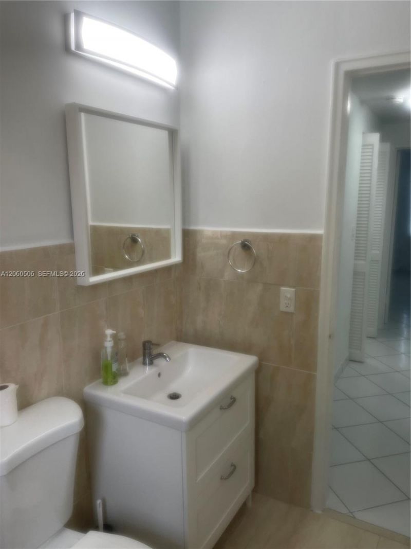 3430 SW 10th St , Unit 3, Miami, FL 33135 Photo