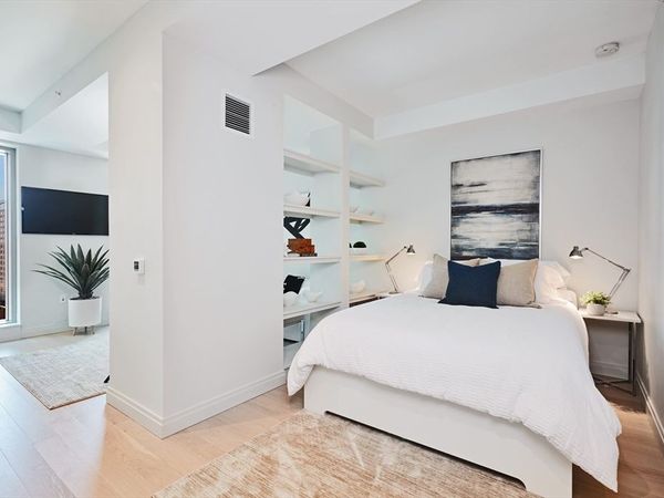 135 Seaport Blvd, Unit U18, Boston, MA 02210