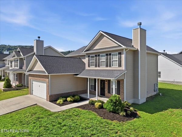 8002 Cambridge Reserve Drive, Knoxville, TN 37924