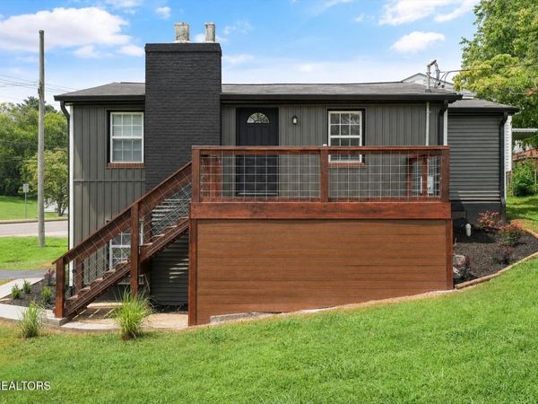 2225 NW Madison Rd, Knoxville, TN 37912