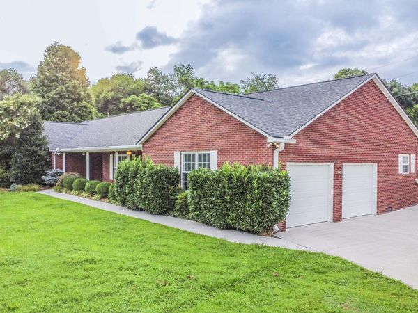 2820 Gray Hendrix Rd, Knoxville, TN 37931