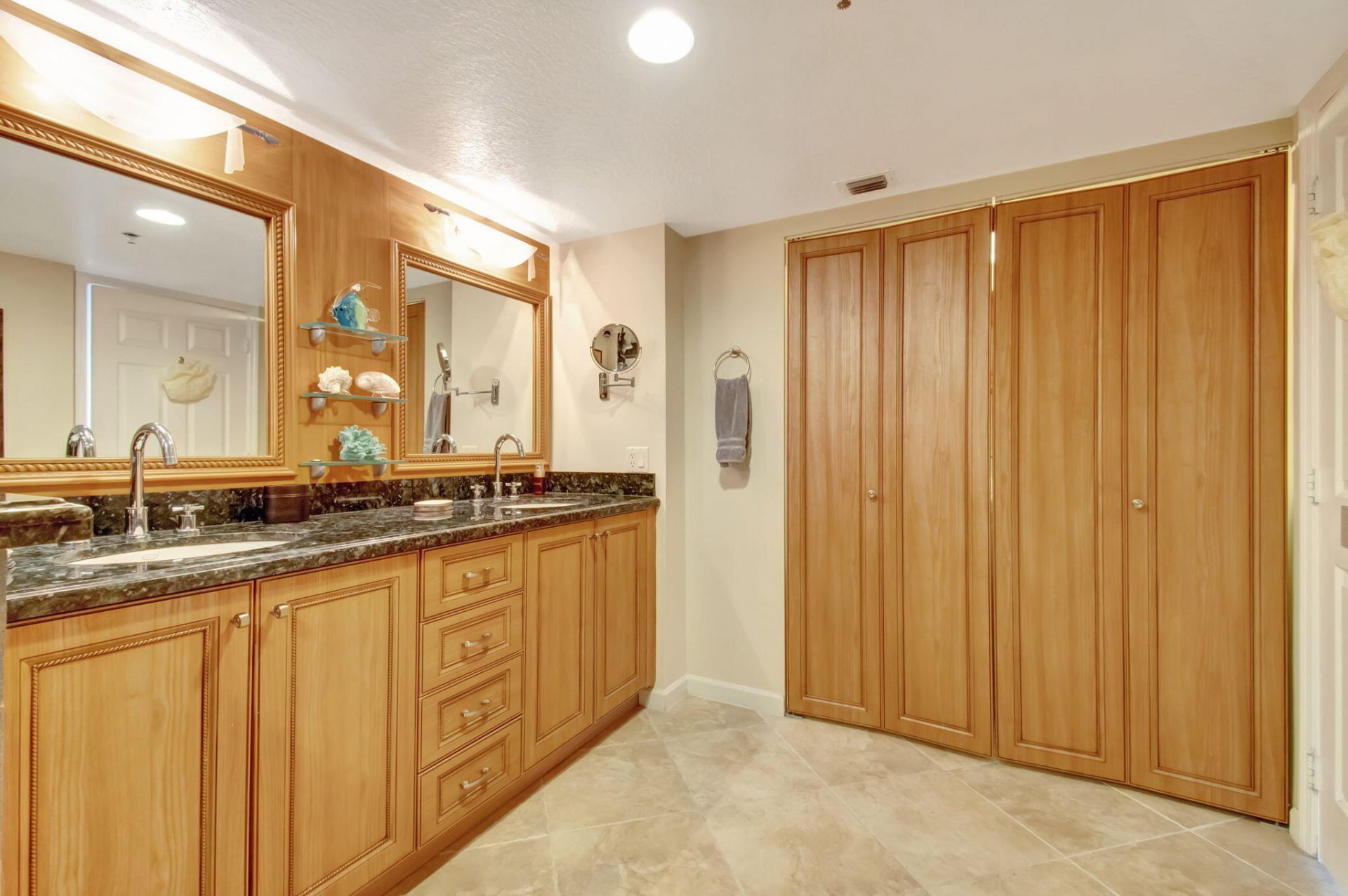 4740 S Ocean Boulevard S, Unit 909, Highland Beach, FL 33487 Photo