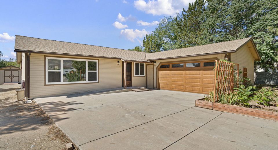 102 Ring Road, Dayton, NV 89403 Photo