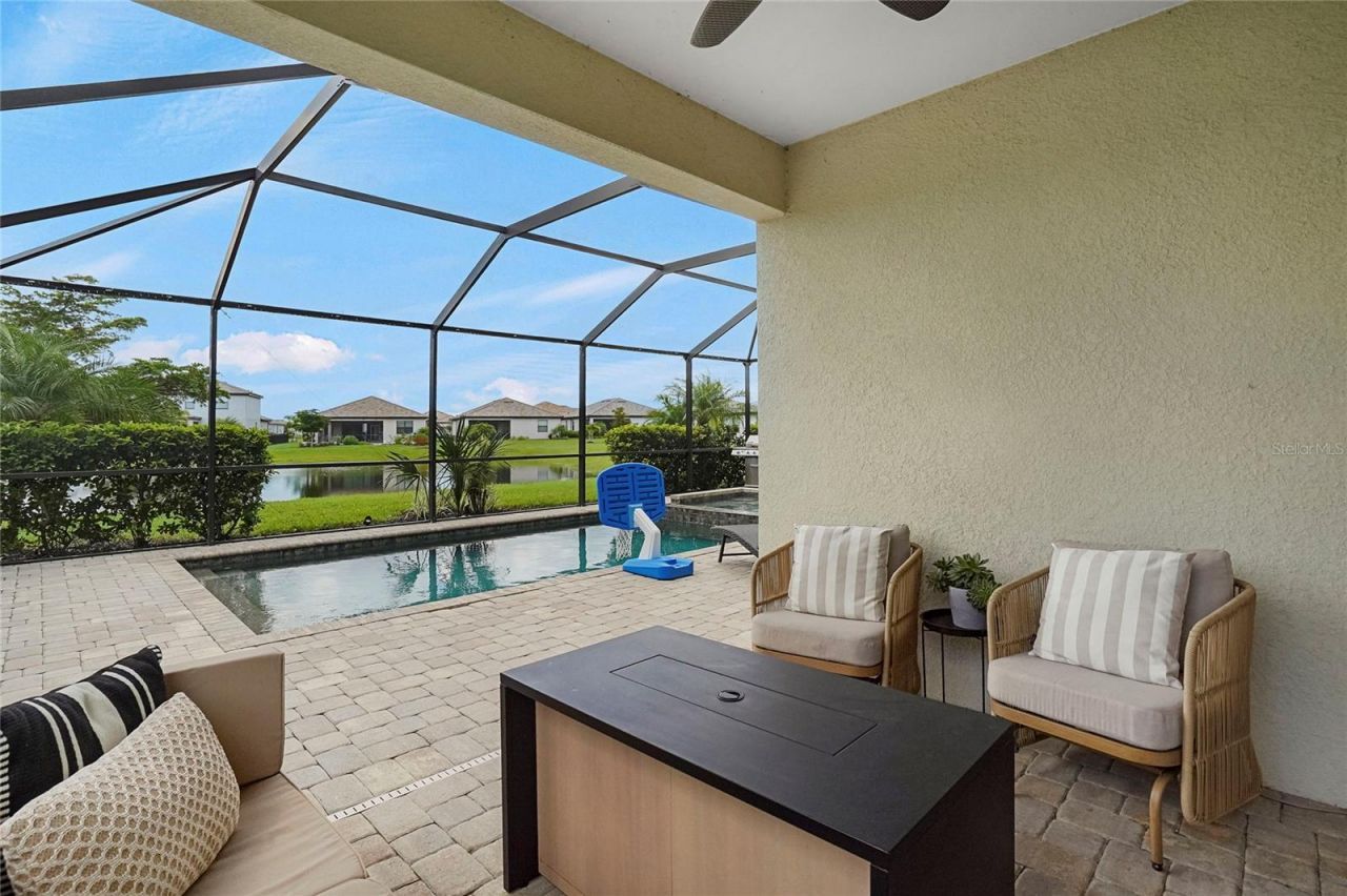 15859 Islandwalk Avenue, Bradenton, FL 34211 Photo