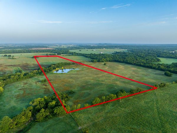 2 N 320 Road, Morris, OK 74445
