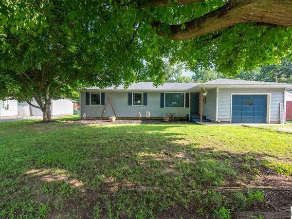 3155 E Broadlands Avenue, Terre Haute, IN 47805