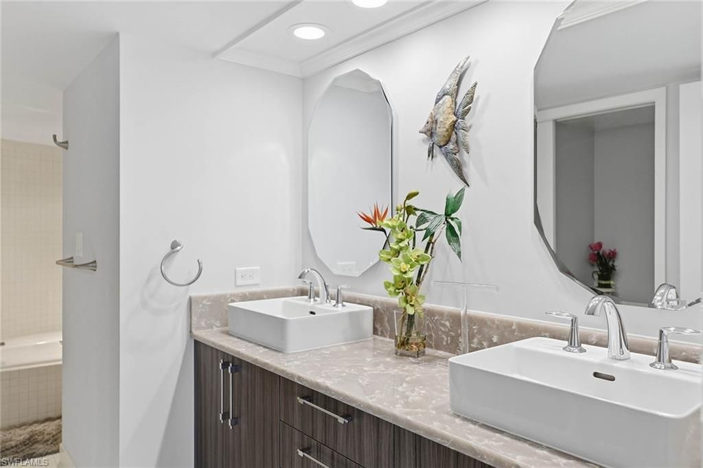 4751 Gulf Shore Blvd N, Unit 1408, Naples, FL 34103 Photo