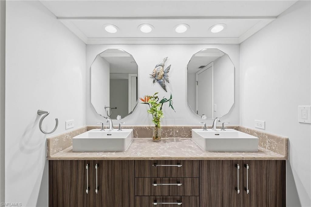 4751 Gulf Shore Blvd N, Unit 1408, Naples, FL 34103 Photo