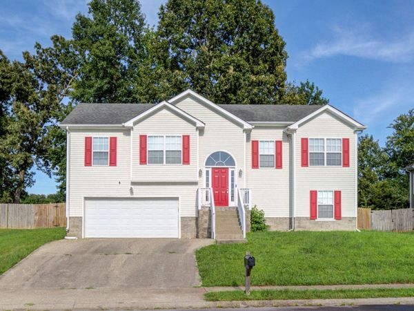 1371 CONSTITUTION DR , Clarksville, TN 37042