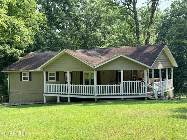 1250 Darrow Ridge Rd, Jamestown, TN 38556
