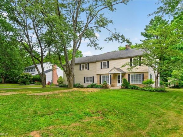 444 Hampshire Road , Akron, OH 44313