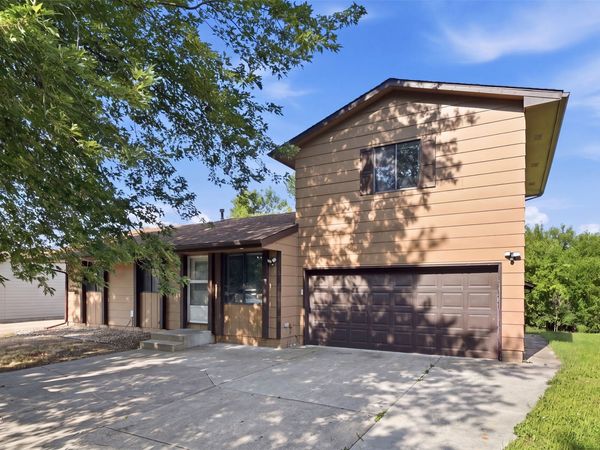 2700 SE 18th Street, Des Moines, IA 50320