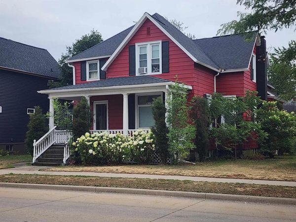 2721 HALL AVENUE, Marinette, WI 54143
