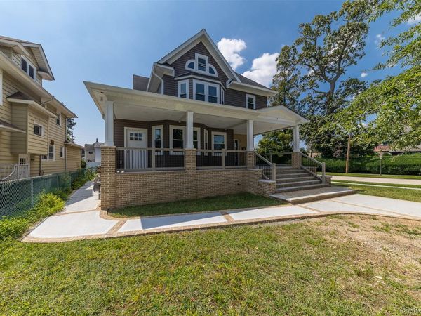 57 Earle Ave , Unit 1st Floor, Lynbrook, NY 11563
