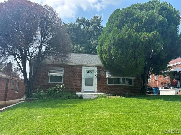 4725 Fletcher Street , Northwoods, MO 63121
