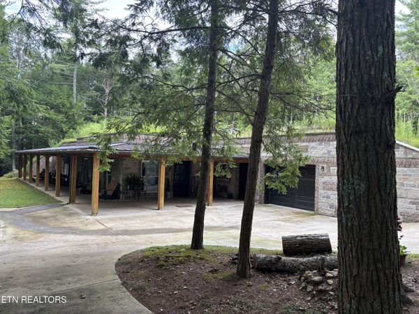 381 Lakewood Drive, Jamestown, TN 38556