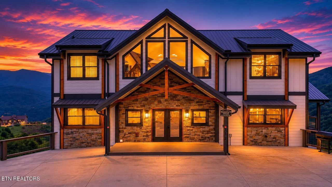 912 Piney Butt Way, Gatlinburg, TN 37738 Main Photo
