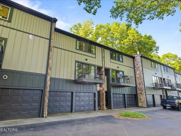 1974 Cherokee Bluff Drive, Knoxville, TN 37920
