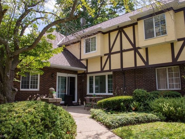 8240 Deepwood Boulevard , Mentor, OH 44060