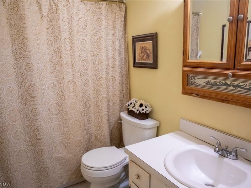 8240 Deepwood Boulevard, Unit 7-11, Mentor, OH 44060 Photo 11