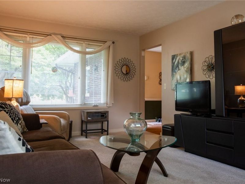 8240 Deepwood Boulevard, Unit 7-11, Mentor, OH 44060 Photo 4