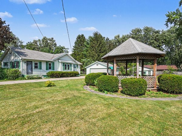 2413 N 5th Street, Niles, MI 49120