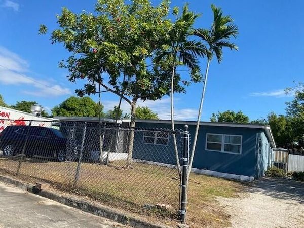 1751 LAUDERDALE MANOR Drive, Fort Lauderdale, FL 33311
