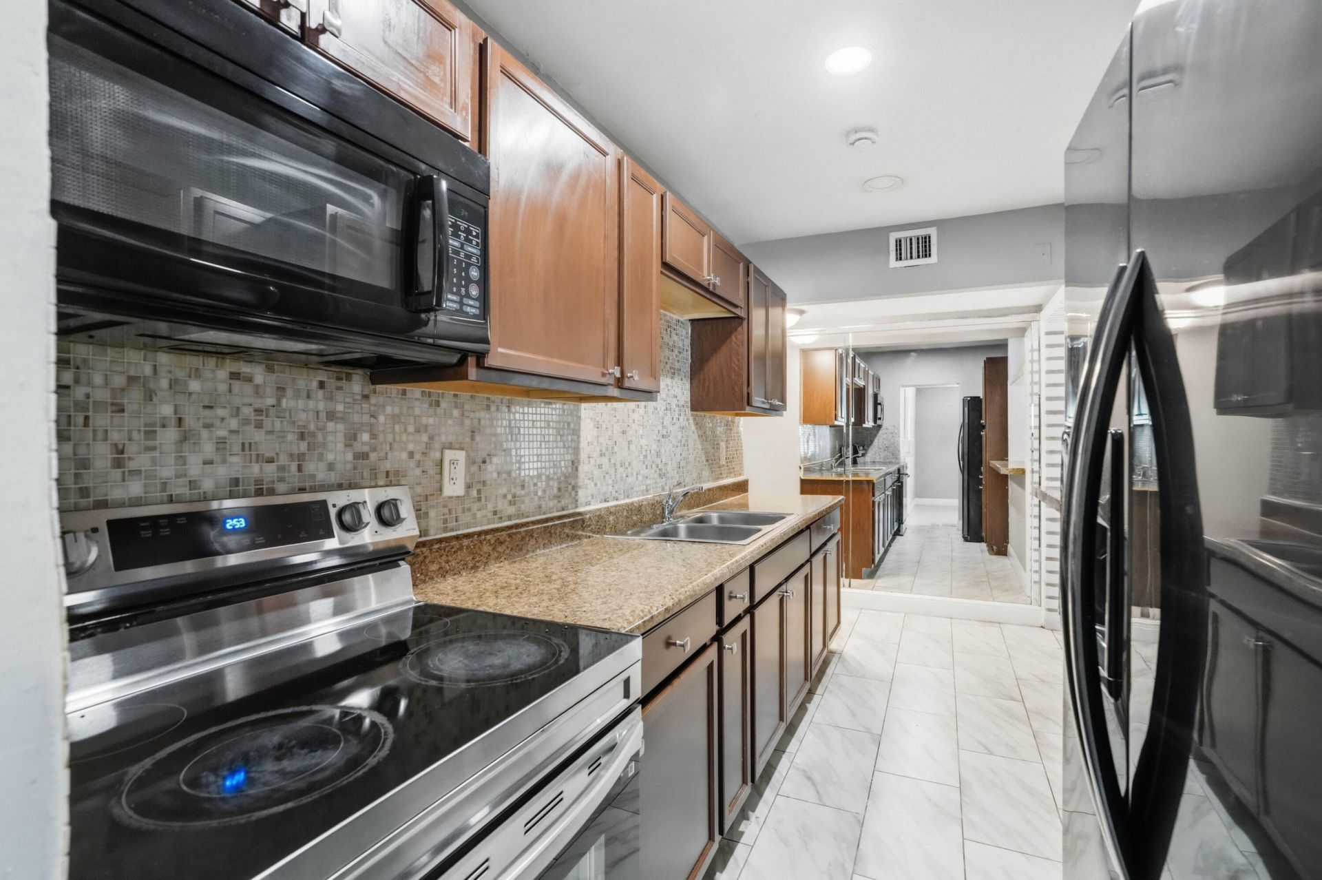 1751 Lauderdale Manor Drive, Fort Lauderdale, FL 33311 Photo