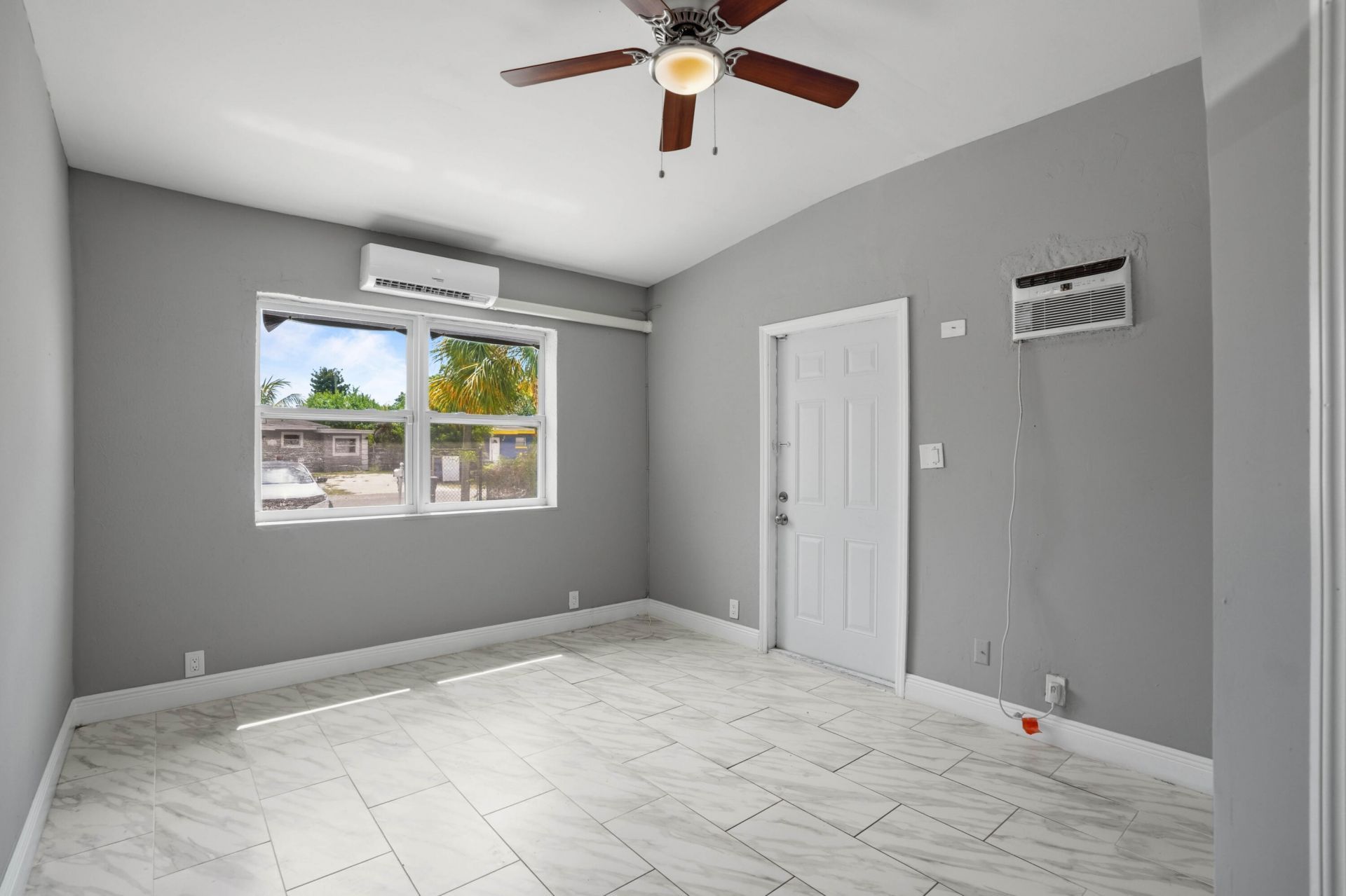 1751 Lauderdale Manor Drive, Fort Lauderdale, FL 33311 Photo