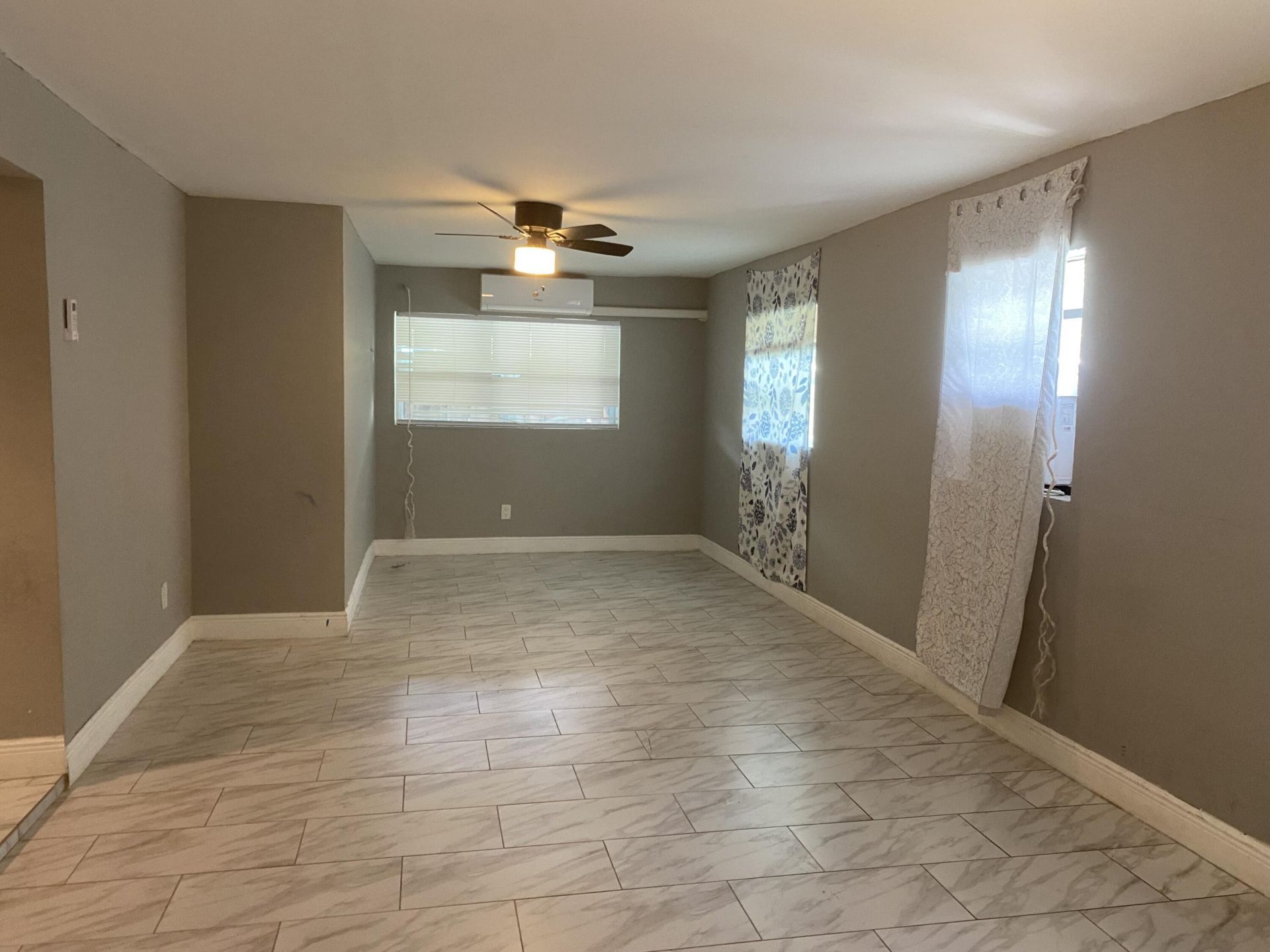 1751 Lauderdale Manor Drive, Fort Lauderdale, FL 33311 Photo