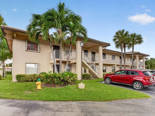 5540 Lakeside Drive, Unit 102, Margate, FL 33063