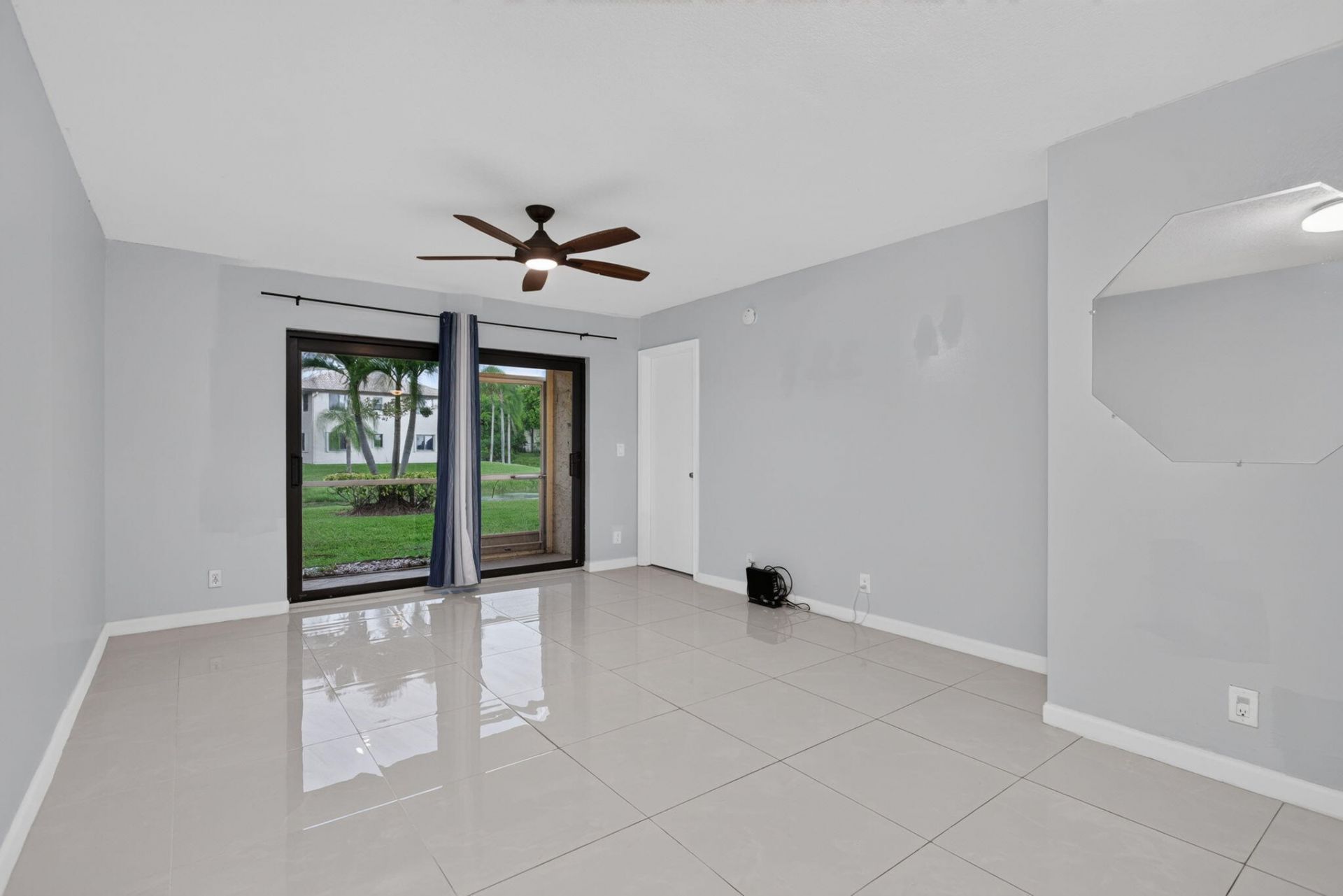 5540 Lakeside Drive, Unit 102, Margate, FL 33063 Photo