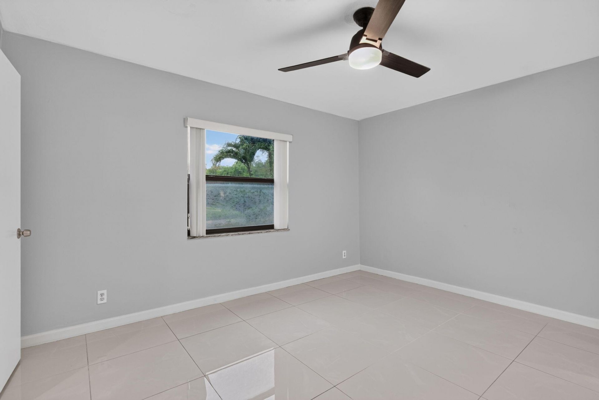 5540 Lakeside Drive, Unit 102, Margate, FL 33063 Photo