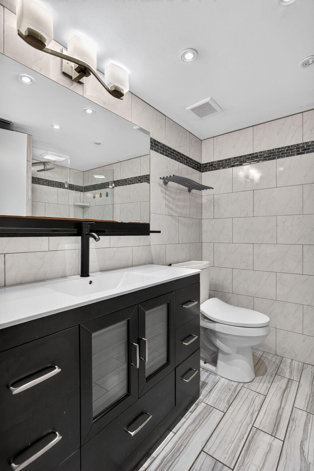 5540 Lakeside Drive, Unit 102, Margate, FL 33063 Photo