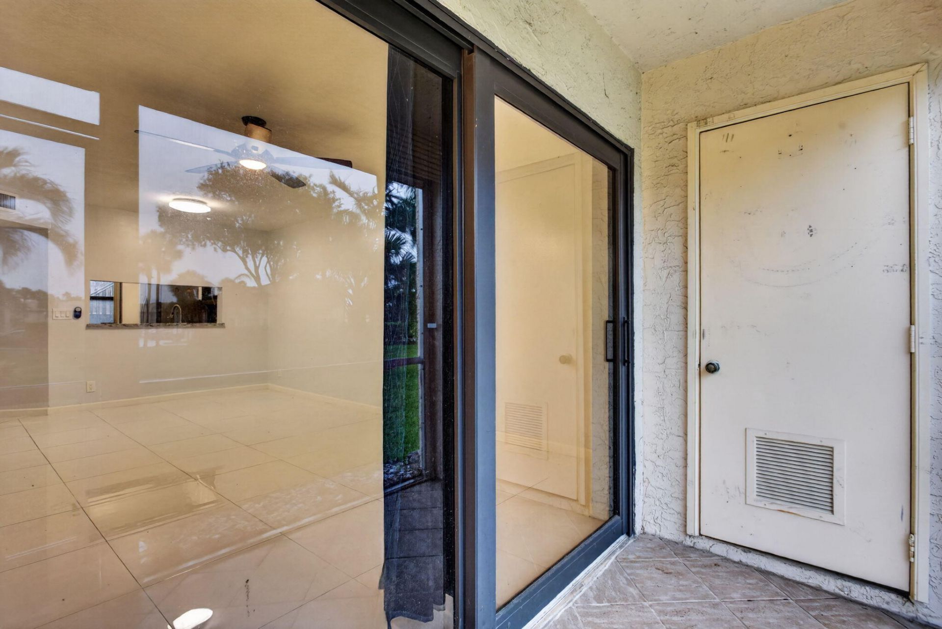 5540 Lakeside Drive, Unit 102, Margate, FL 33063 Photo